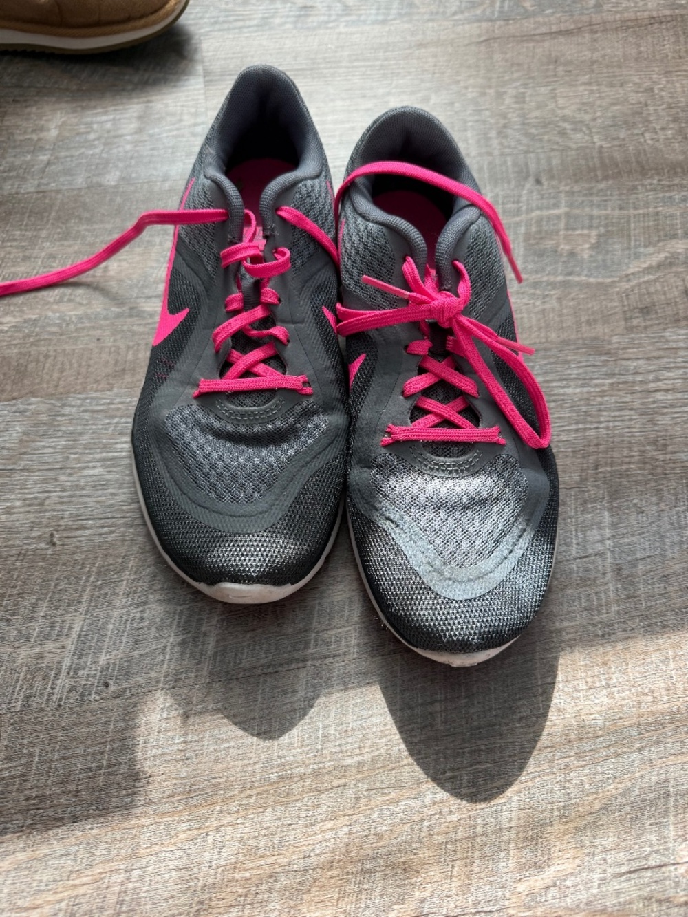 Womens Nikes size 7